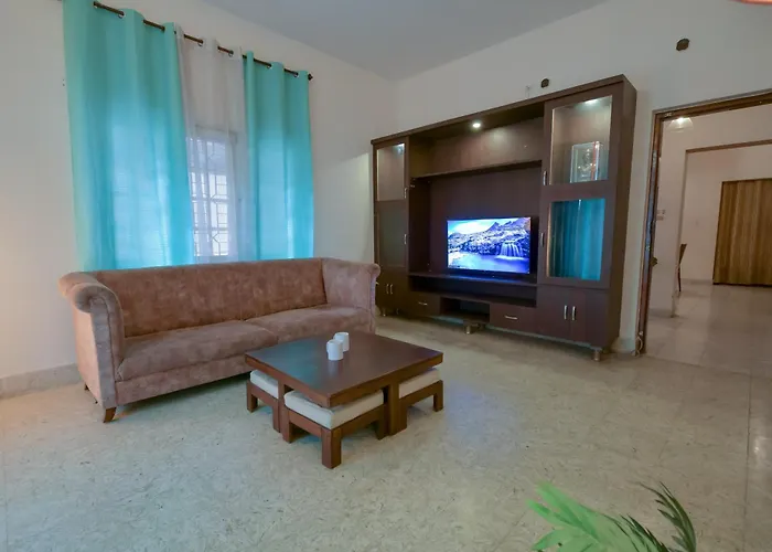 Homeslice Nazaara, Homestay In Btm